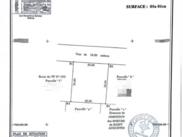 GRANDE PARCELLE CLÔTURÉE À VENDRE À COTONOU FIDJROSSÈ FIYEGNON HOUTA